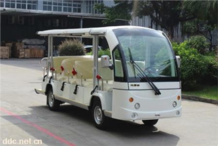  14座无人驾驶观光游览车，自主停泊，无人驾驶